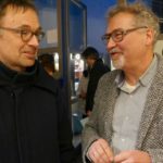 Nahaufnahme zweier Männer im Gespäch