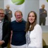 Bild mehrerer Personen, die für ein Foto posieren