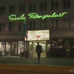 Bild des Scala Filmpalastes in der Nacht