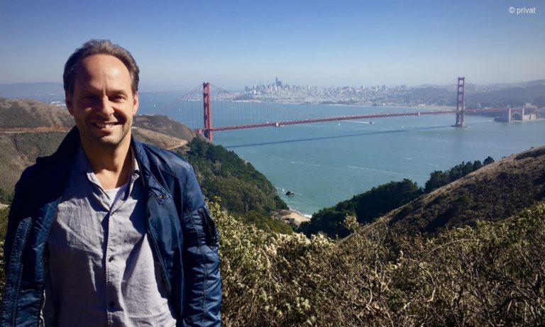 Marcus Vetter vor der Golden Gate Bridge (© privat)