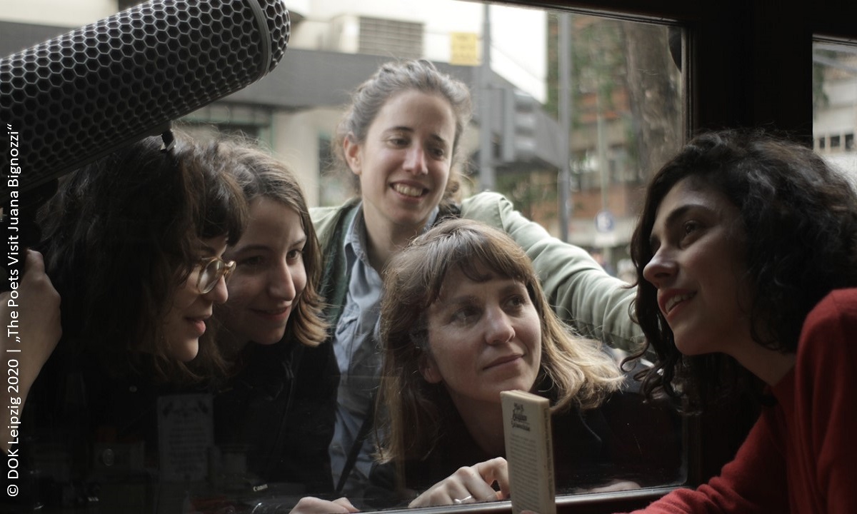 Filmstill: Laura Citarella, Mercedes Halfon: „The Poets Visit Juana Bignozzi“ (Foto: DOK Leipzig/"„The Poets Visit Juana Bignozzi“)