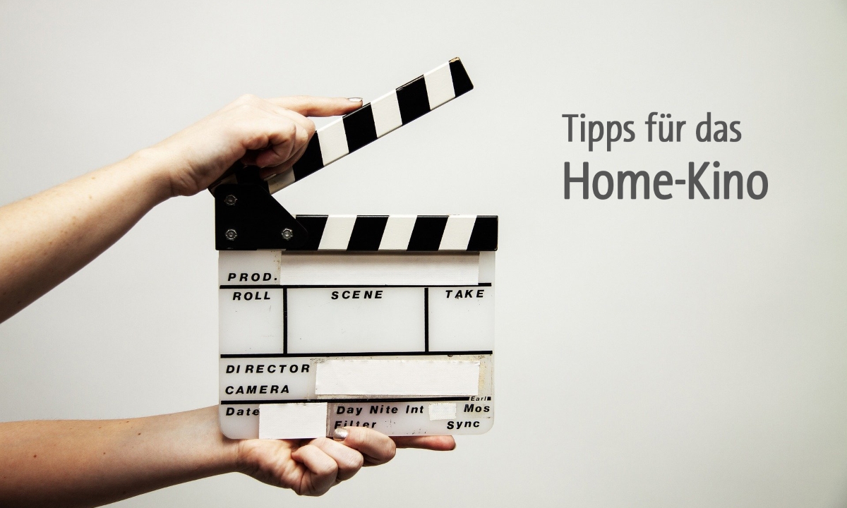 Filmklappe. Schriftzug "Tipps für das Homekino"