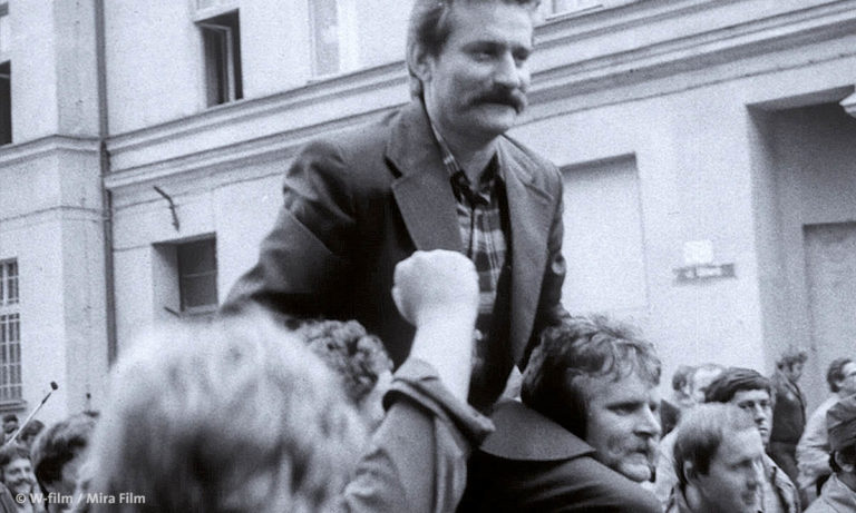 Filmstill aus „Der nackte König – 18 Fragmente über Revolution“, zu sehen ist Lech Wałęsa (Foto: W-Film/Mira Film)