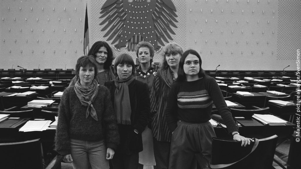 komplett weibliche Parteispitze 1984 bei Die Grünen in Die Unbeugsamen