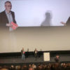 Festivalleiter Christoph Terhechte und Moderatorin Julia Weigl bei der Eröffnung von DOK Leipzig 2021 © Kay Hoffmann/HDF