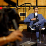 Schauspieler Reomy D. Mpeho stellt die fiktionale Serie im SWR Studio Kaiserslautern vor © SWR/view - die agentur/Reiner Voß