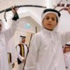 Kind und Mann Saudi Arabien