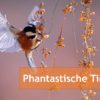 Phantastische Tierwelt Banner Vogel an Beeren