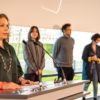 Jurorin Anne Fabini verliest die Laudatio