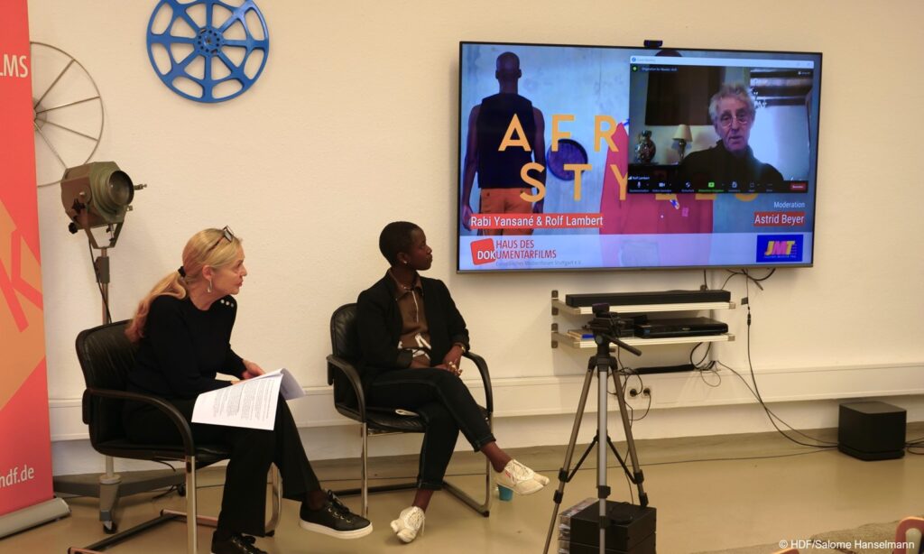 Astrid Beyer, Rabi Yansané und Rolf Lambert beim Workshop zu "African Styles"