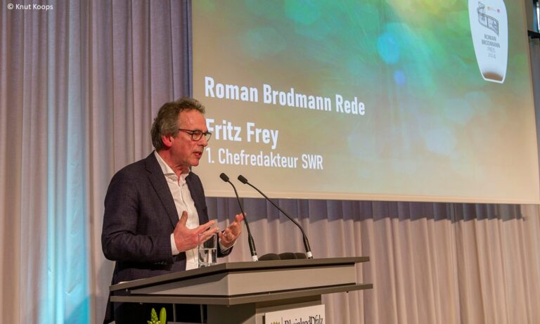 Fritz Frey, 1. Chefredakteur SWR, hielt in diesem Jahr die Roman Brodmann-Rede.
