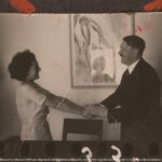 Adolf Hitler begruesst Leni Riefenstahl