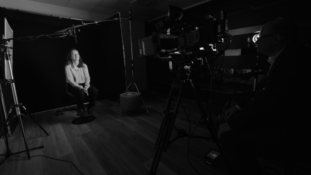 MLDF_Hella Wenders_Set1MLDF_Eric Friedler_Set1Copyright_SW_cropped_processed_by_imagy